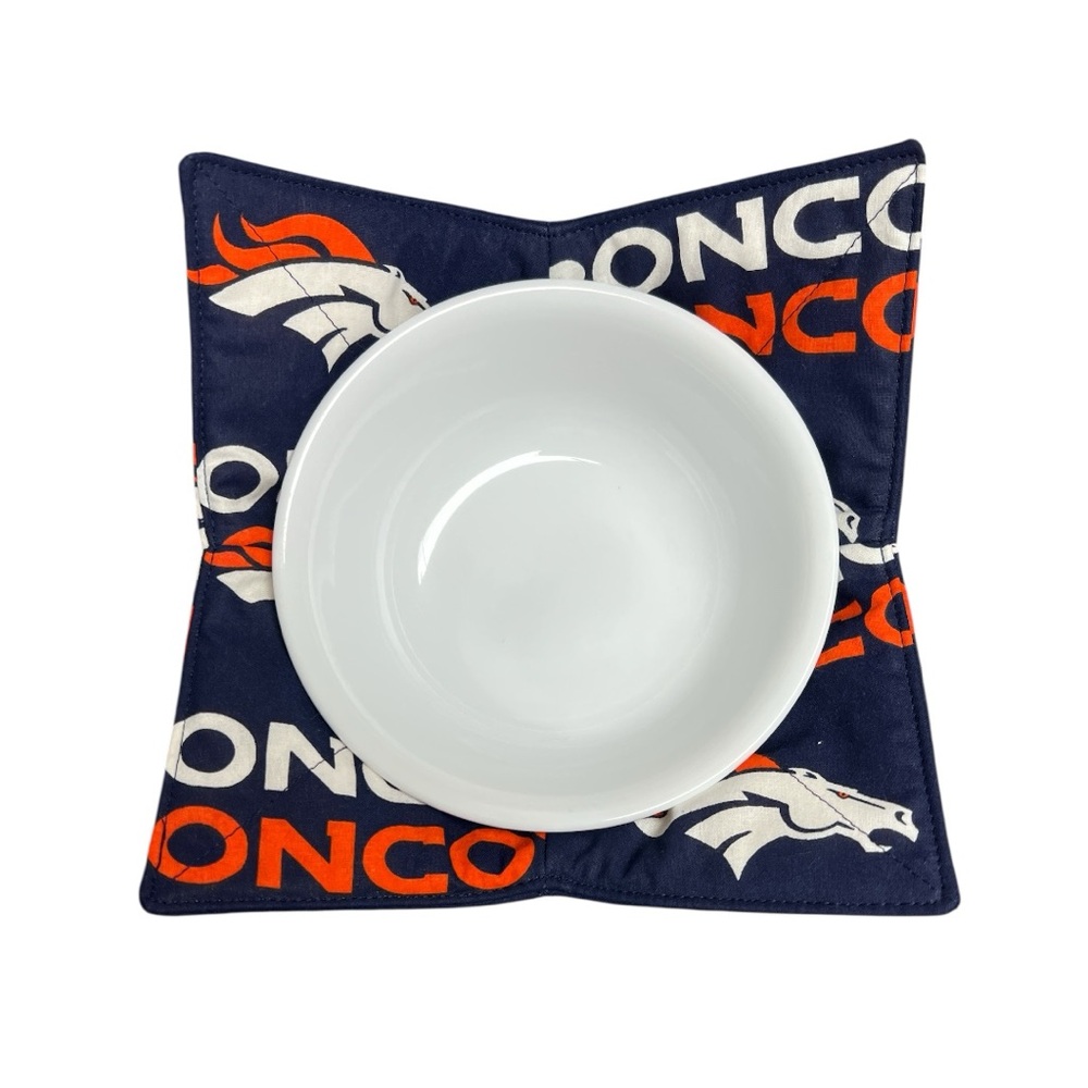 Denver Broncos Hand Crafted Bowl Cozy Reversible NFL Bowl Holder Microwave Safe - Picture 5 of 14
